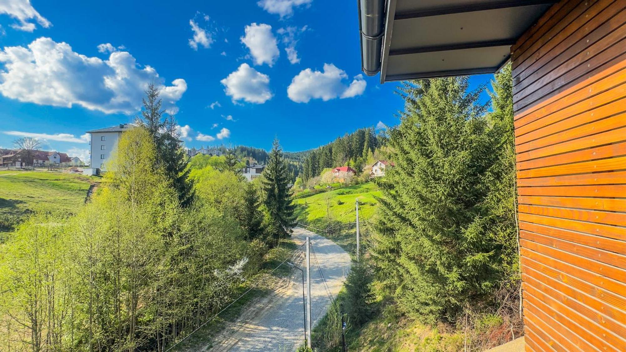 Lion Hotel Bukovel Exterior photo